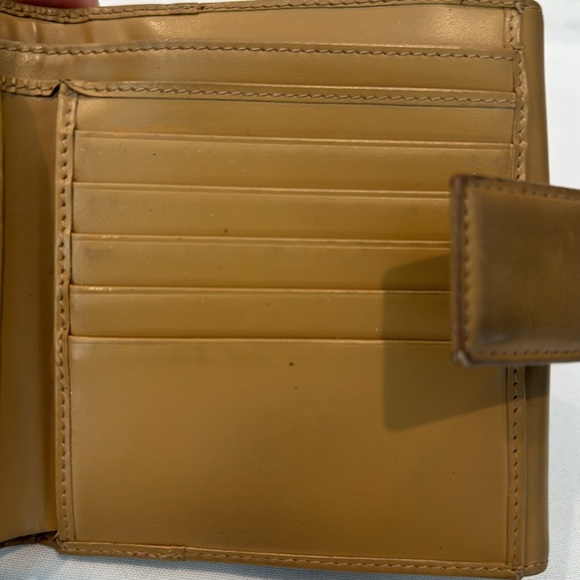 Authentic Gucci wallet - Picture 9 of 13